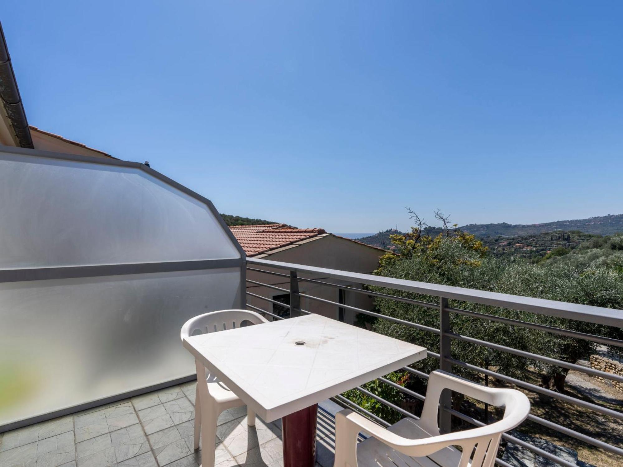 Apartment Borgoverde-2 By Interhome Imperia Dış mekan fotoğraf