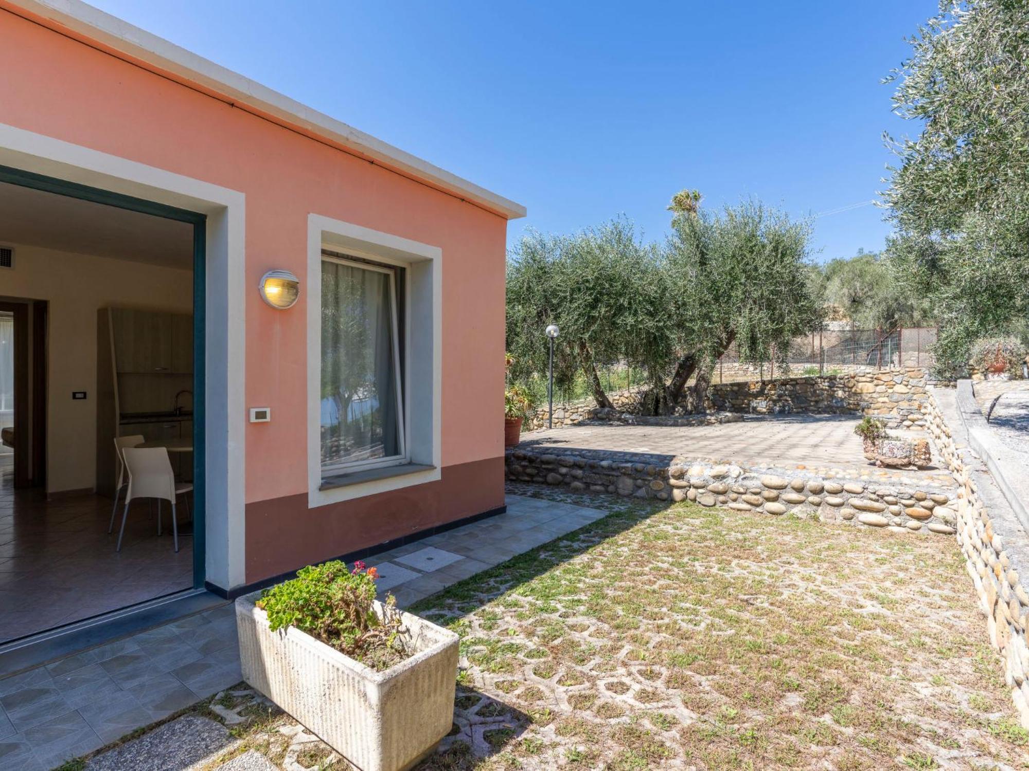 Apartment Borgoverde-2 By Interhome Imperia Dış mekan fotoğraf